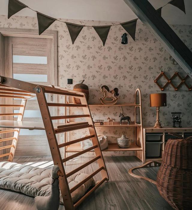 30岁波兰女主家,没有贵重物品但自然温暖,网友:身心变得平静