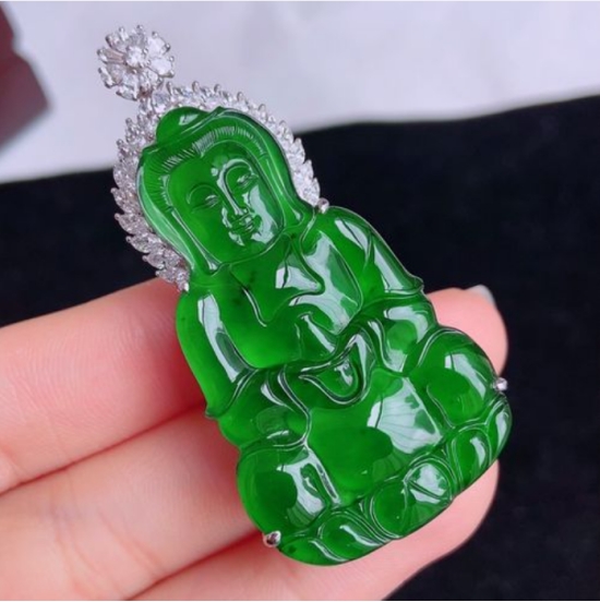 翡翠|翡翠成品排名,看看是怎么定的