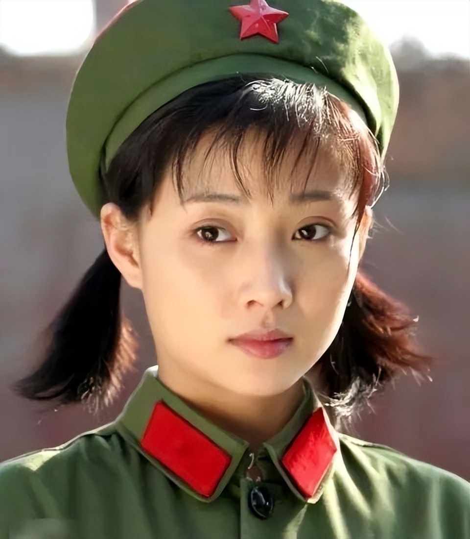 殷桃|“大满贯视后”殷桃：与富商、足坛名将均有交往，为何无人敢娶？