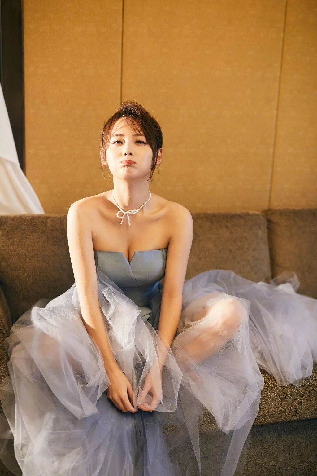 张嘉倪|张嘉倪承认婚变，8年豪门婚姻，生下2个儿子，却没换来一个婚礼