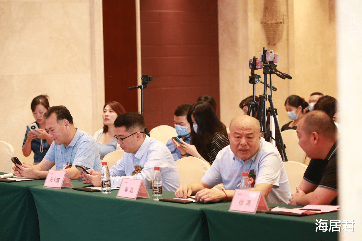 房价|重磅！西海岸首个安居房项目正式签约龙湖智创生活！