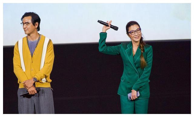 杨紫琼|外媒太实在了,吴彦祖和杨紫琼的图不P就放出来,状态很真实