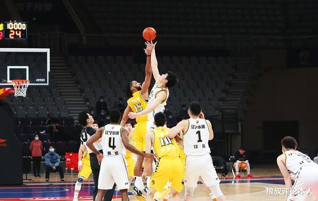 |辽宁男篮热身赛曝光，张镇麟正式复出，弗格爆发，朱荣振抢镜