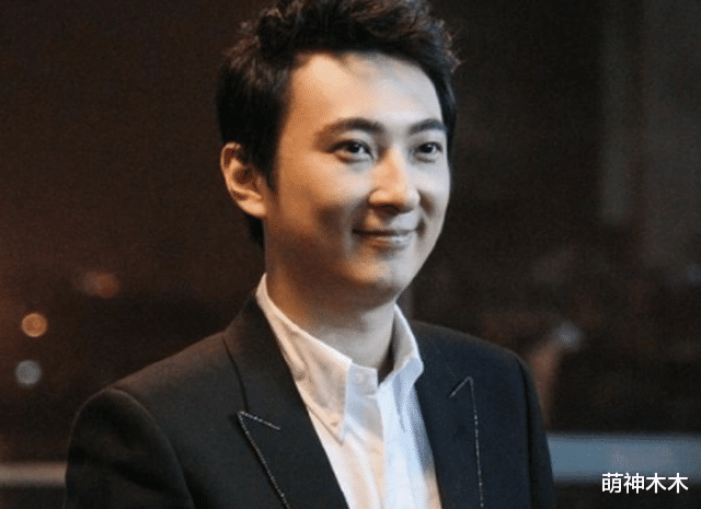 玩偶|王思聪更新社交动态疑炫富,玩偶多到数不清,一个奢牌箱子39万