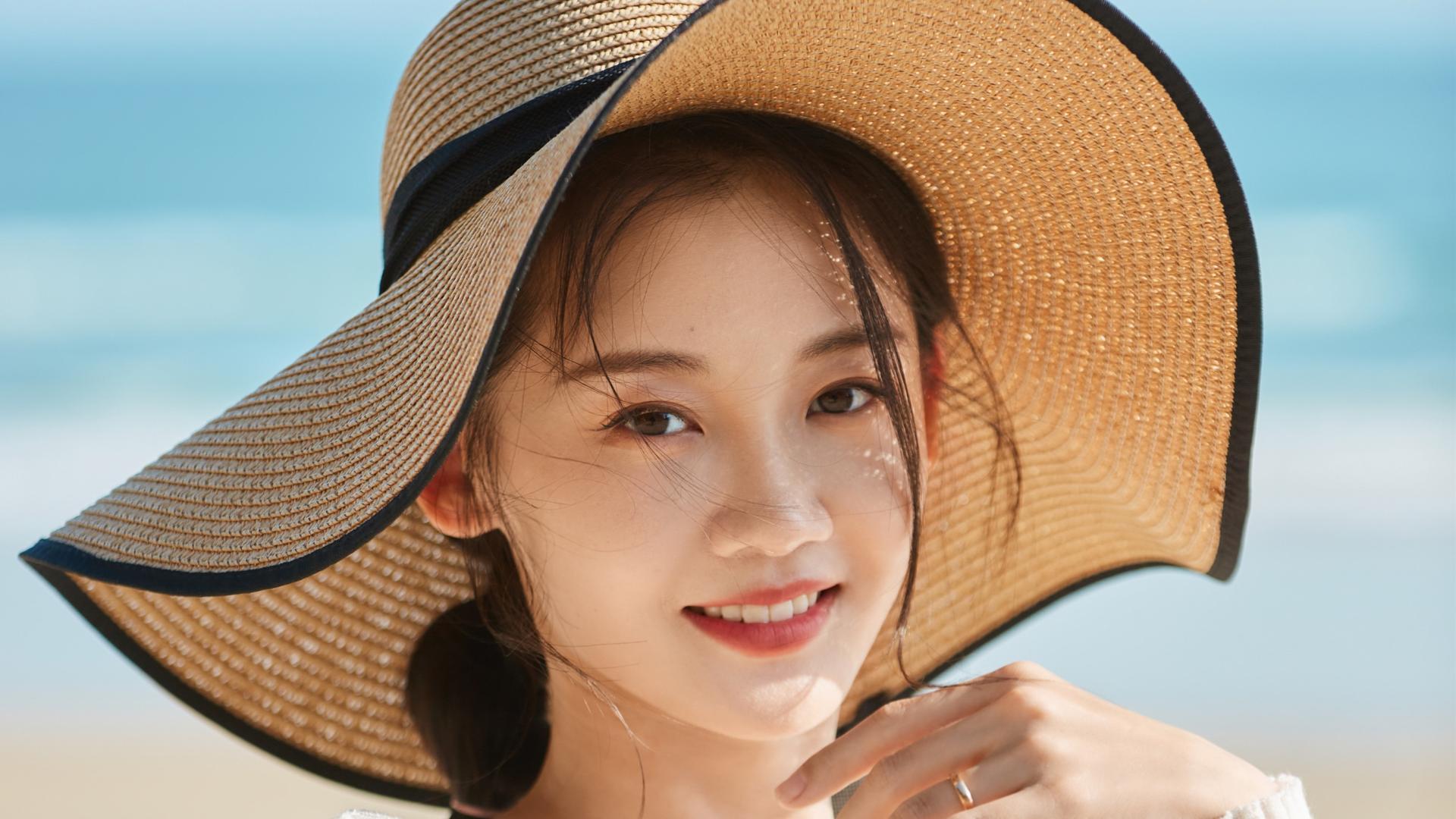 苗苗|同样“恋爱脑”，同样“粘老公”，苗苗和鲍蕾的观感为何大不同？