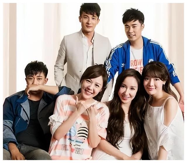 |畸形审美盛行娱乐圈,五位女星深受其害,“自残式美容”该叫停了