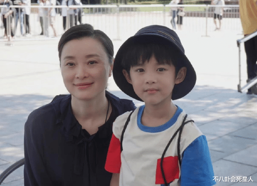 高圆圆|不整容、不炒作、不扮嫩，从郝蕾到高圆圆，这些女星才是人间清醒