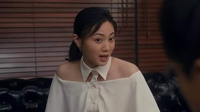 TVB|TVB知名女星演气质名媛！与男主角激吻到嘴唇变形，高颜值抢镜