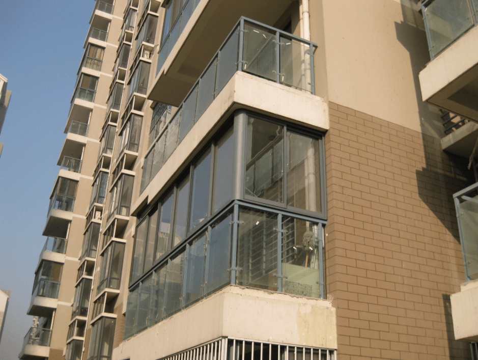 物业为什么反对封阳台?听过来人解释才明白,危险在身边!