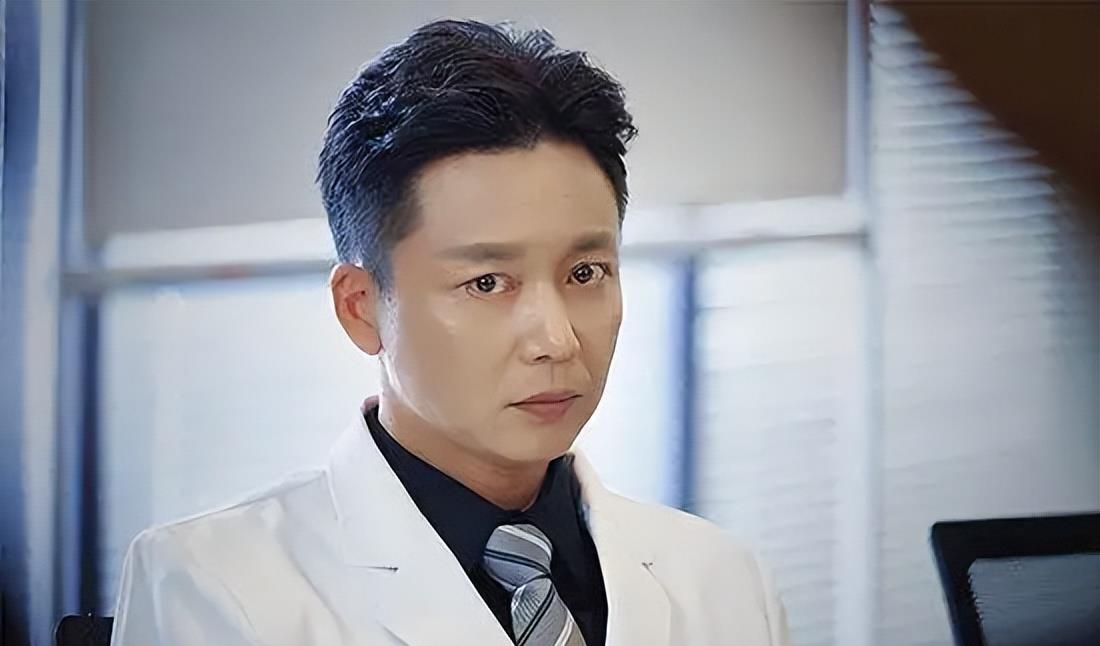 刘奕君|刘奕君妻子吕梓媛,嫁二婚演员丈夫,如今一家四口幸福甜蜜