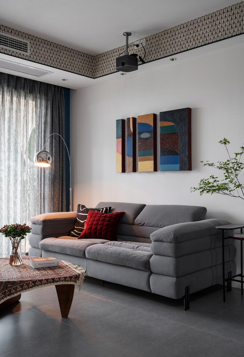 她拒绝极简,以逆常规般的方式装修新家,完工后,超有个性