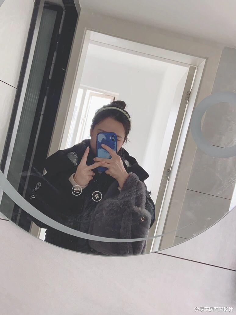 60平小家,坚持“穷”装修不做吊顶,浴室柜独立分开很实用!