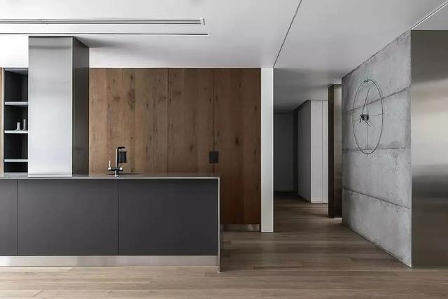 320㎡现代极简,黑与白的纯粹设计,简洁明亮、时尚大方