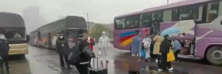 郑大校花凋零,翻墙私会男友导致千人大隔离,立案后自动开除学籍