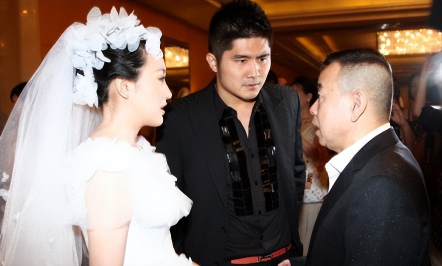 潘阳|潘阳：30岁嫁10亿富豪，全要感谢潘长江？如今为何带儿子长住娘家