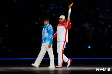 张艺谋|72岁张艺谋直言紧张！解释点火环节超预期，现场齐声喊加油很感动