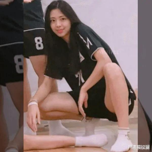 减肥减到厌食、肋骨瘦到凸出？这位神仙妹妹怎么突然成了韩国网友的靶子？