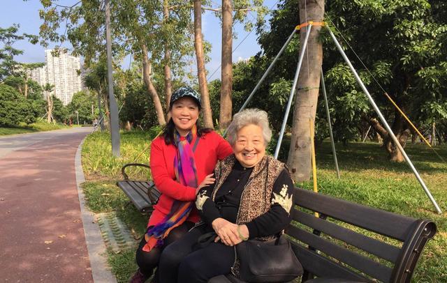 雌激素|“太太口服液”深耕中年女性市场,曾销量可观,如今还受欢迎吗?