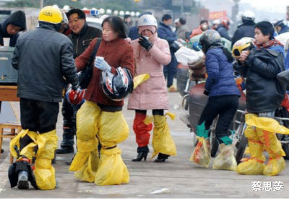 民警|2007年一女大学生失踪，父母卖房找遍全国，12年后被民警意外发现