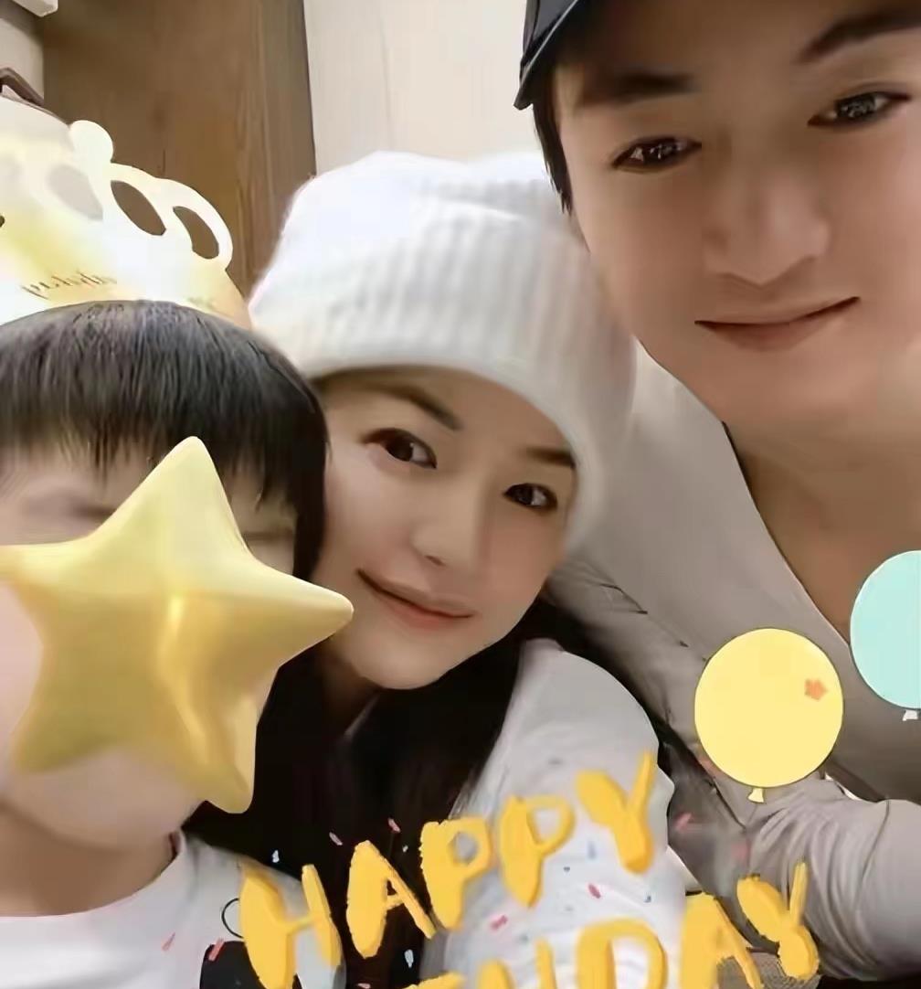 陈妍希|曝陈妍希疑婚内出轨,和彭冠英相处举止亲密,被扒小细节真假难辨