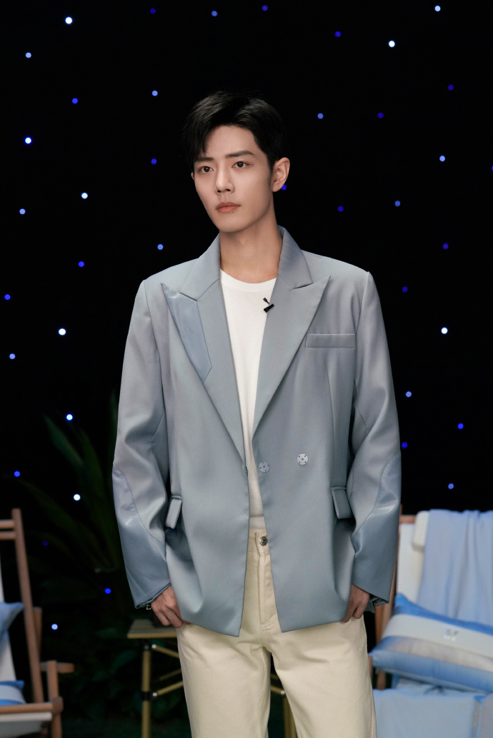 |肖战的下部戏来了，题材好竞争大捂的紧，溜饼的被制作人亲自打假