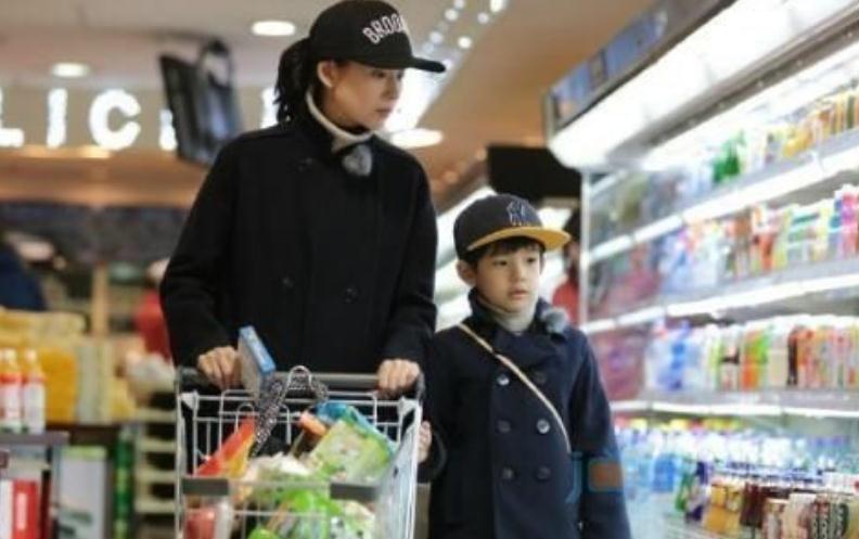 蓝牙耳机|当妈后变“抠门”？蓝牙耳机没有必要花上千，平价也能享受高品质