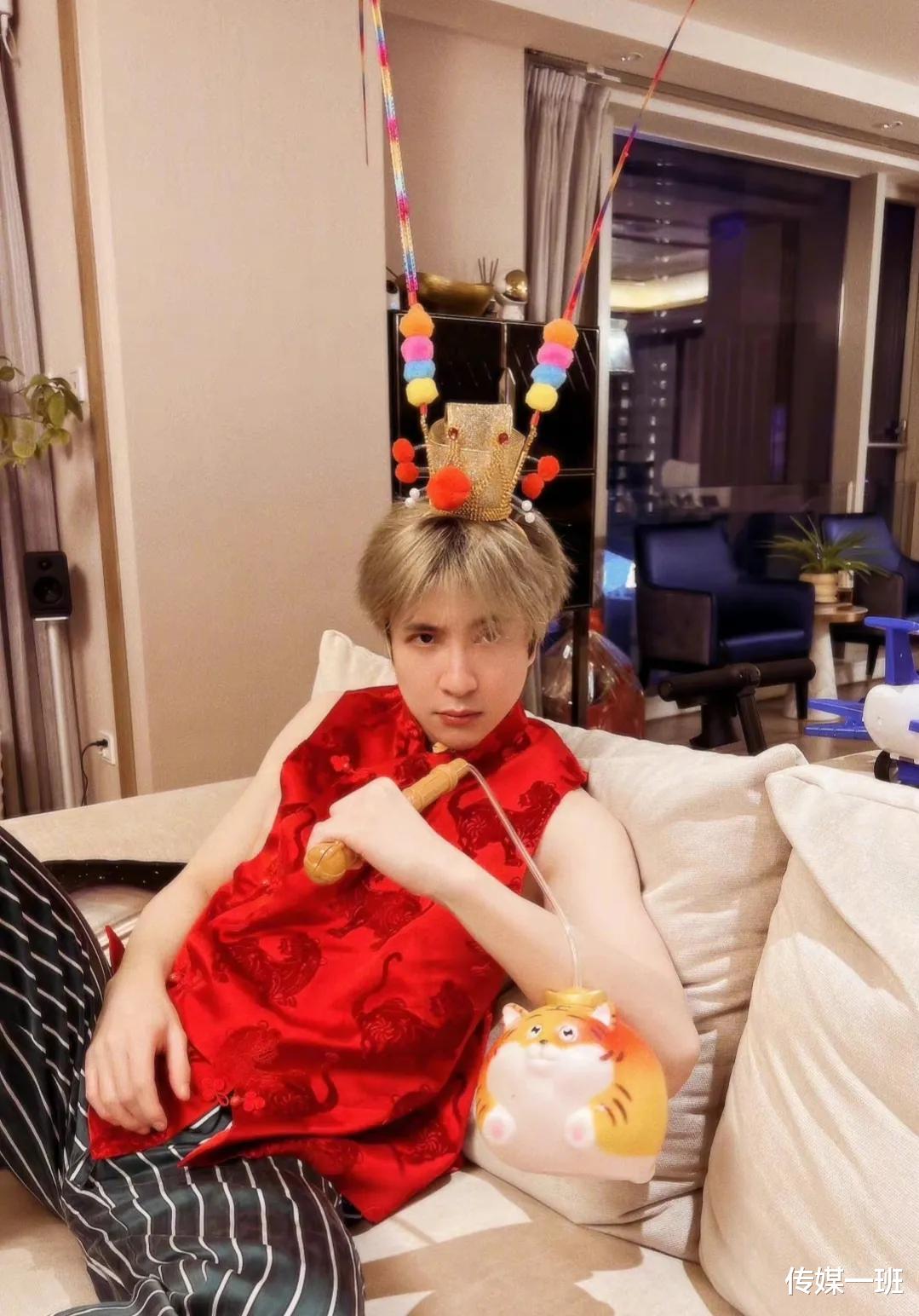 潘粤明|疑曾带头网暴潘粤明,内涵薛之谦硬掰婴儿手,丁香园如今矩阵被封