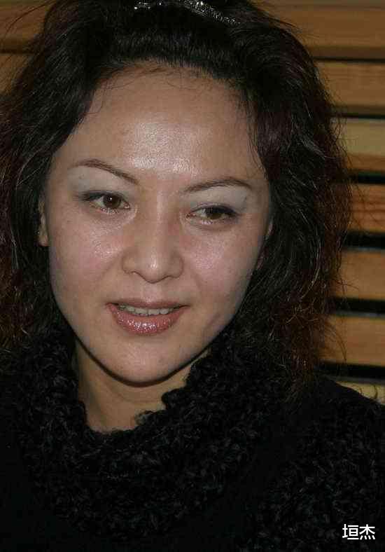 那英|孟桐：对那英一见钟情，顶着非议不离不弃，对继子视如己出，精彩