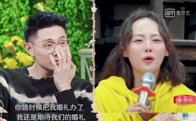 张嘉倪|张嘉倪新年首现身,怀抱猫咪心情大好,一个细节暴露婚姻状态!