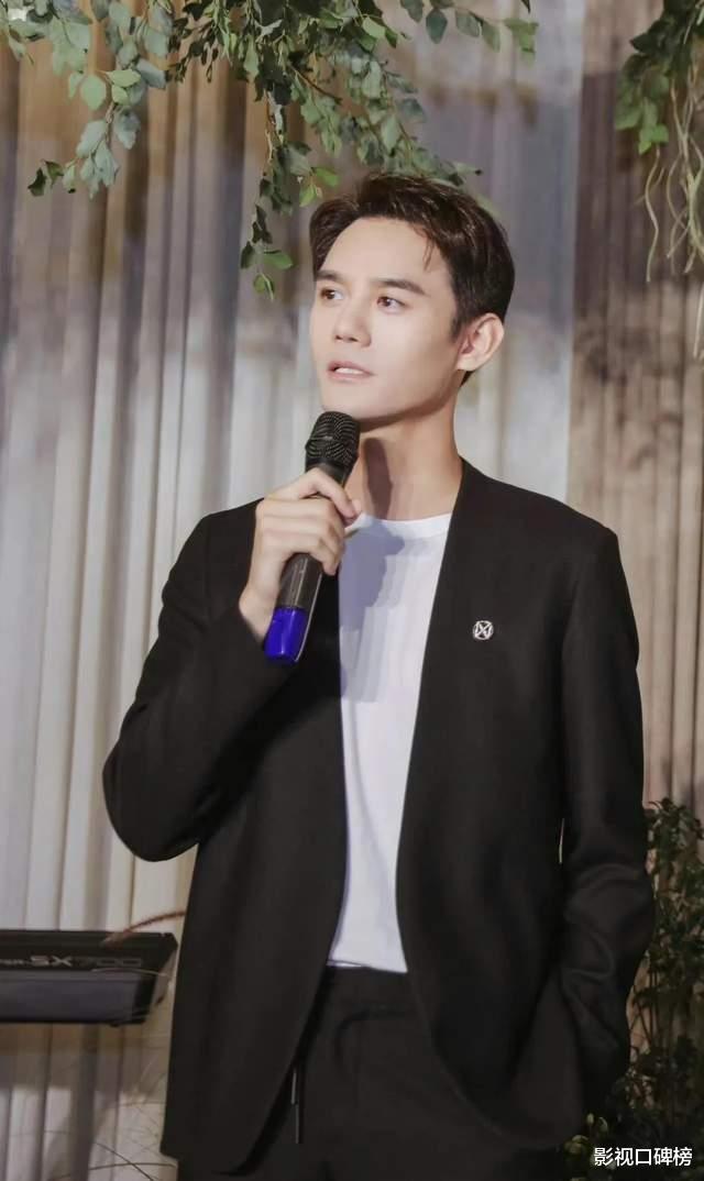 王凯|明星和助理关系能有多好?王凯给助理当证婚人,有些关系如同亲人