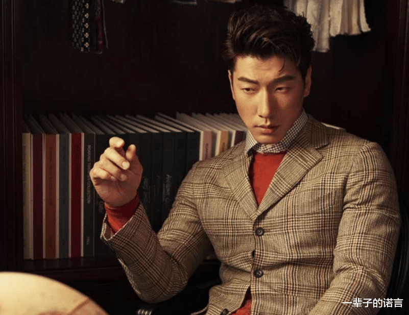 张亮|张亮的“毁灭”史：从红极一时到“失业”，一手好牌怎么糊的？