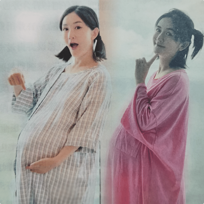 谢娜|谢娜长痘向女儿诉苦,1岁小咘芽一把抓住妈妈头发帮遮盖,机灵可爱