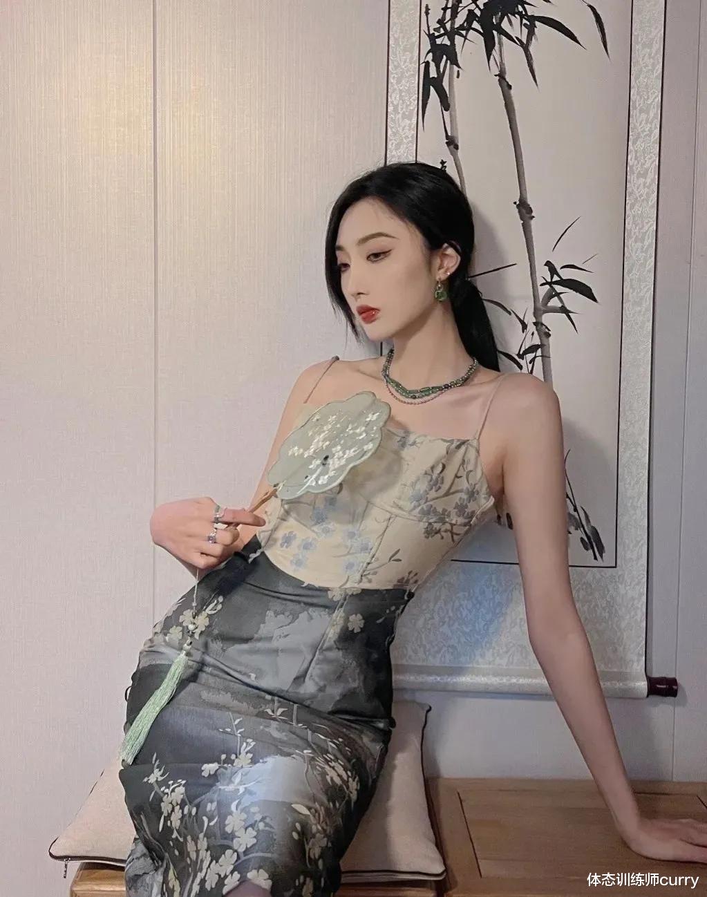 景甜|178cm“长腿女神”,这腿占身材的三分之二了吧?