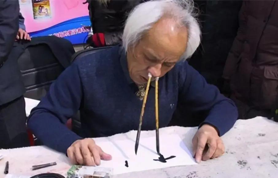 美院王冬龄的天价乱书一个字一万块，他说要用中国书法去感动世界