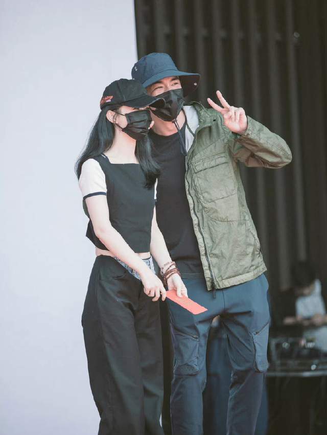 赵丽颖|赵丽颖也可以靠身材上热搜!新剧秀蚂蚁腰,网友:小身材大气场