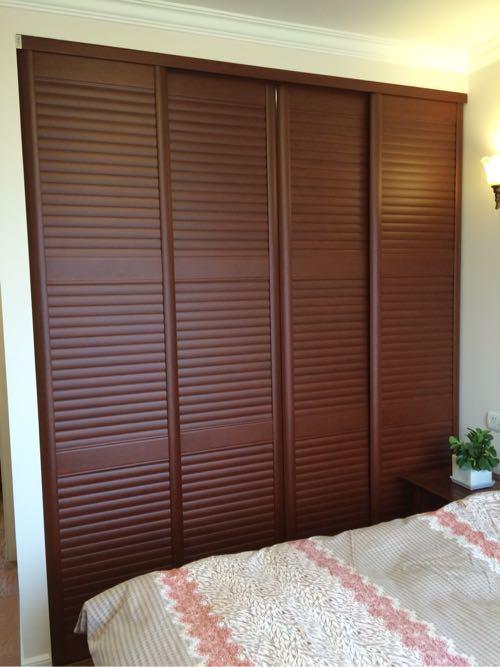 媳妇装新房,卫生间砌“半墙”,阳台成“绿森林”,被邻居赞爆了