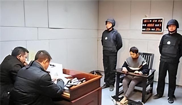 2014年,江西一14岁少女阻止母亲婚外情,结果自己却命丧刀下