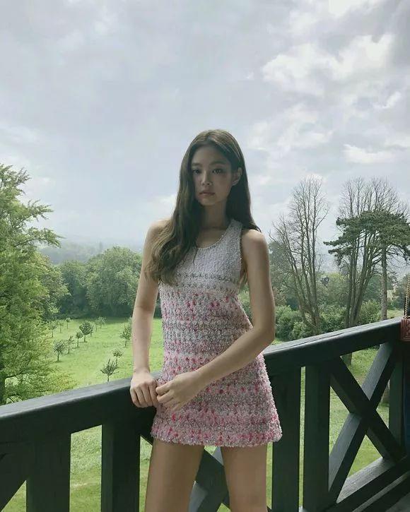 金智妮 Jennie，绝对是韩国新生代中的带货达人