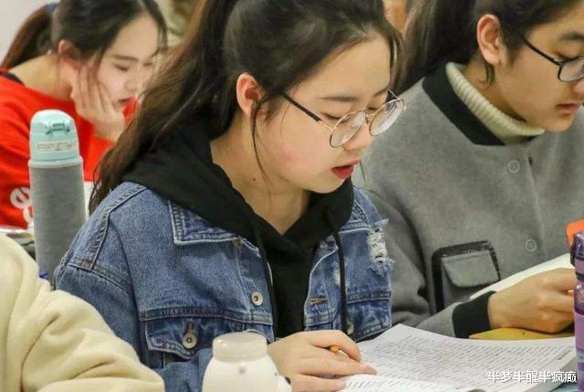 高考|只有毕业后才懂，公立大专于民办二本的差异，不仅是学费的差距