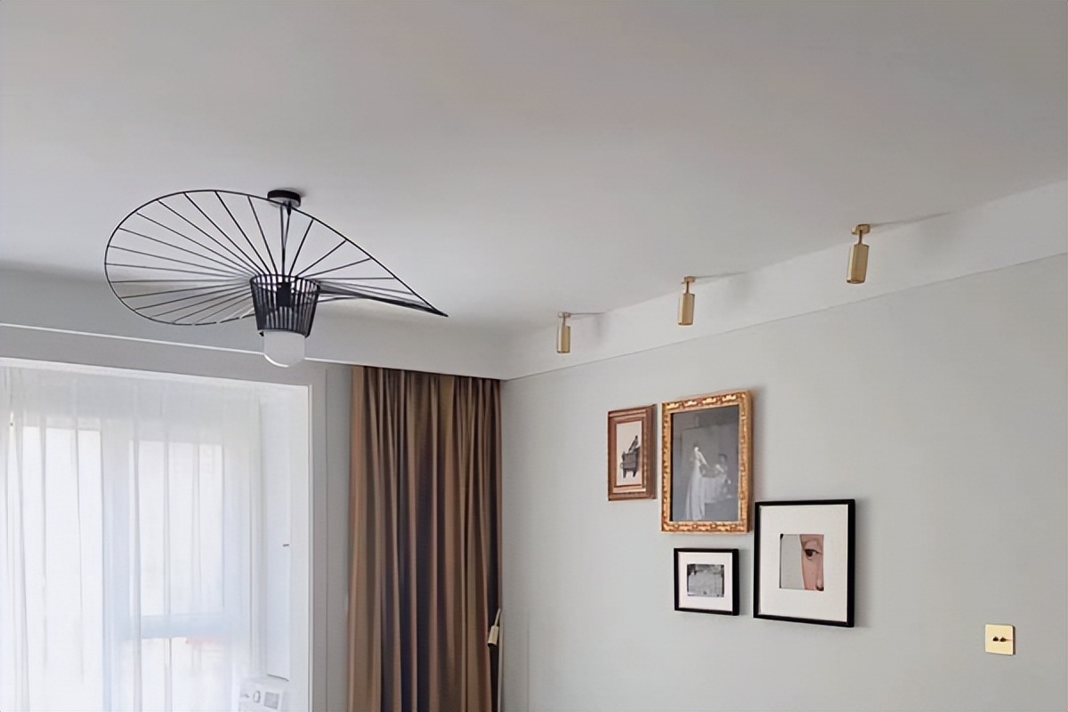 男友为省钱坚持这7个“穷装”决定,当初嫌他抠门,如今觉得超值