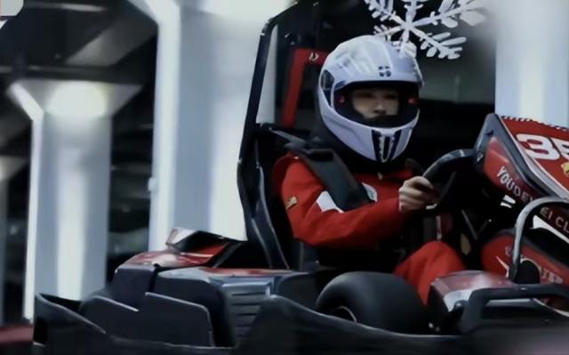 央视|央视美女主持现身世界杯，身材苗条颜值吸睛