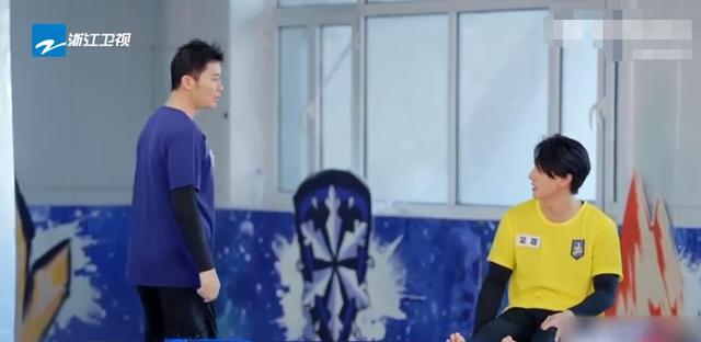 娄艺潇|除了薛之谦檀健次，龚俊戴景耀、乔欣韩东君，原来也都是朋友！