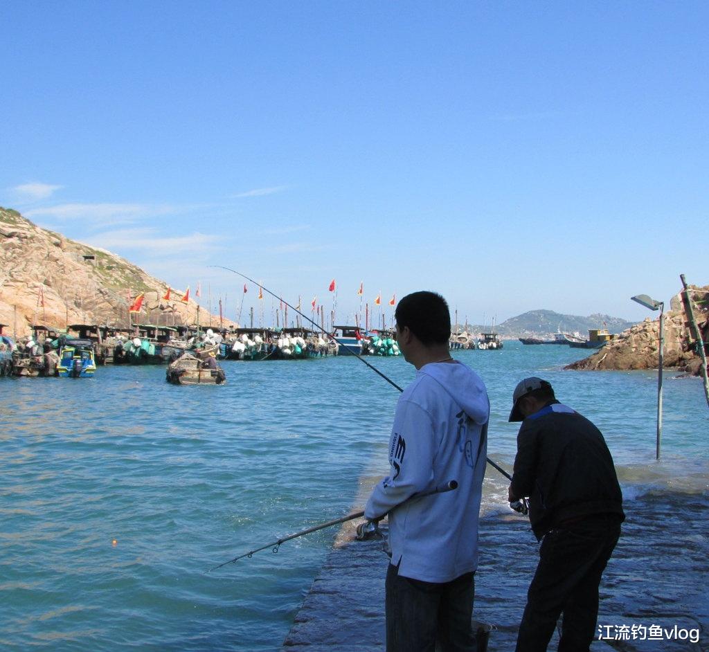 |初学钓鱼的小白不要有以下观念，不然钓鱼就是在烧钱
