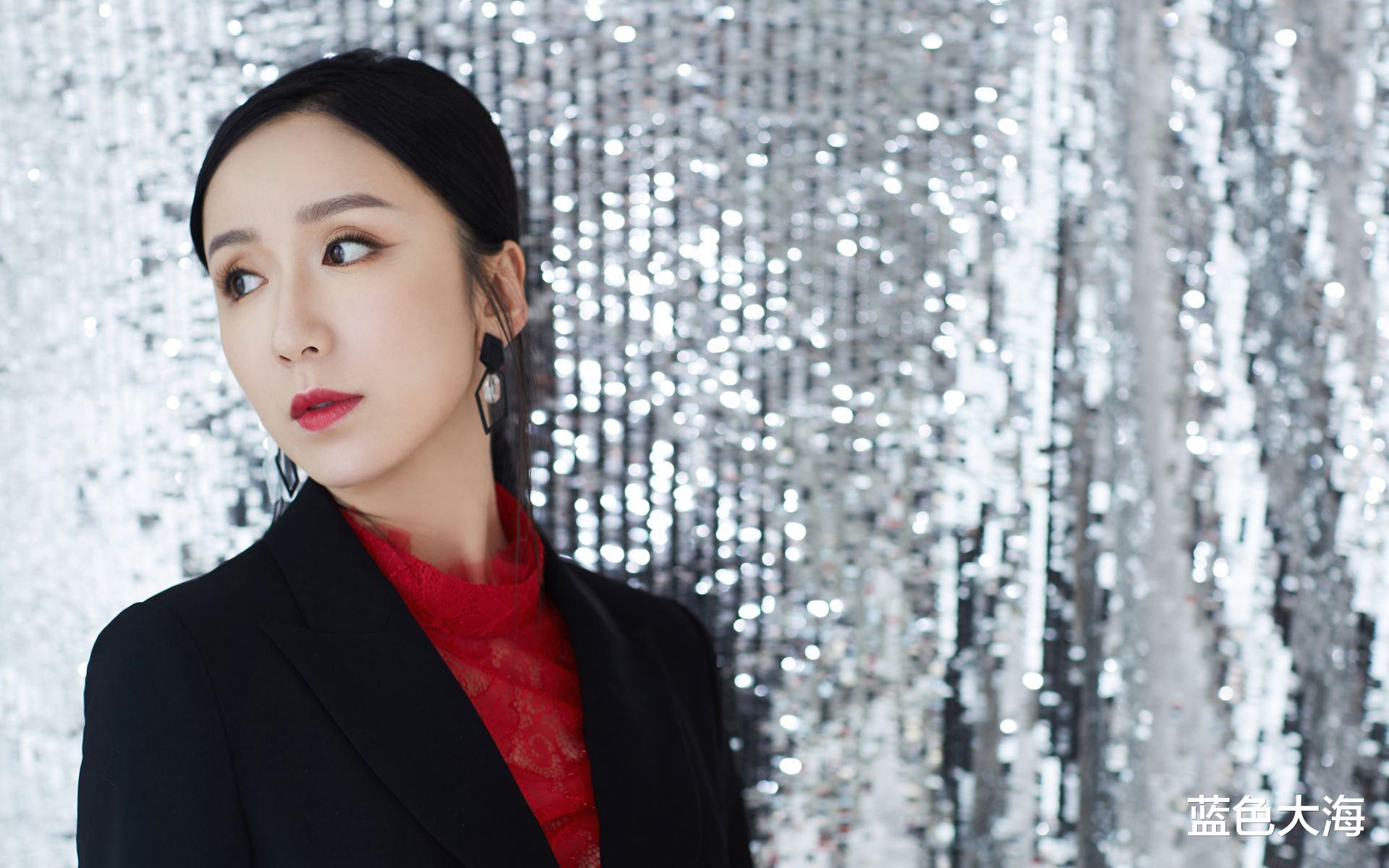 袁立|8位过气艺人现状：出门坐公交，卑微求工作