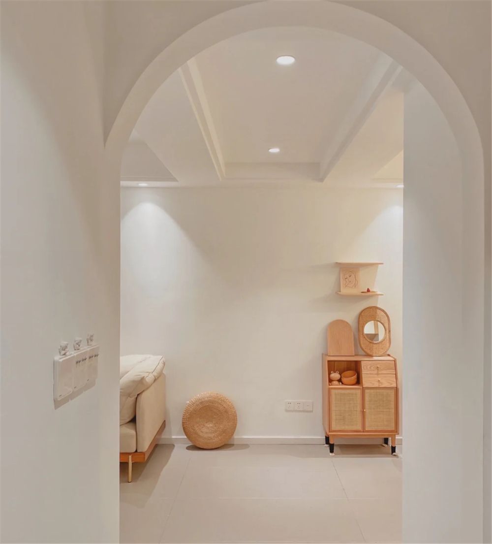 她爱上减法生活,把家装修成家徒四壁风,亲戚却怪她没留客房