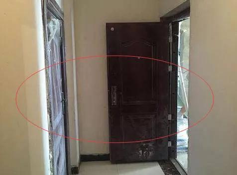 大门|开发商交房时，这几处地方要认真检查，容易看出倪端来！