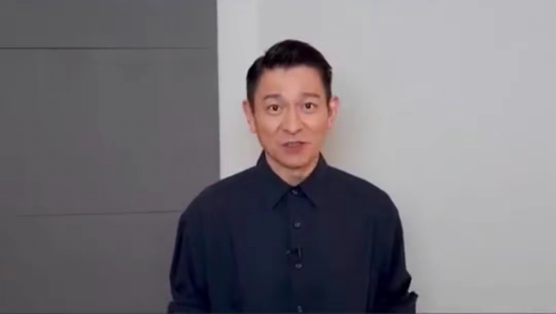 刘德华|61岁刘德华近照曝光，脸部僵硬法令纹突兀，苹果肌浮肿疑打医美针