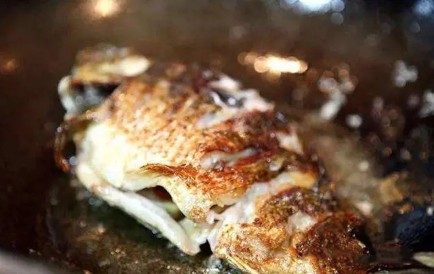 厨房太小怎么办？用多功能电煮锅，煎炒蒸炖煮样样行