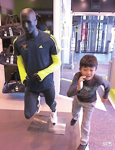 那英|孟桐：对那英一见钟情，顶着非议不离不弃，对继子视如己出，精彩