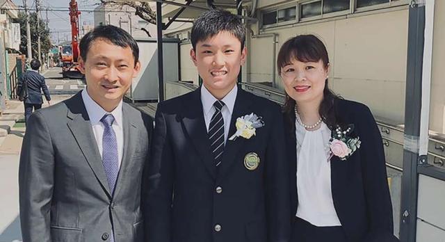 蒂亚戈|张本智和高中毕业！感谢老师自称三年很开心，已被早稻田大学录取